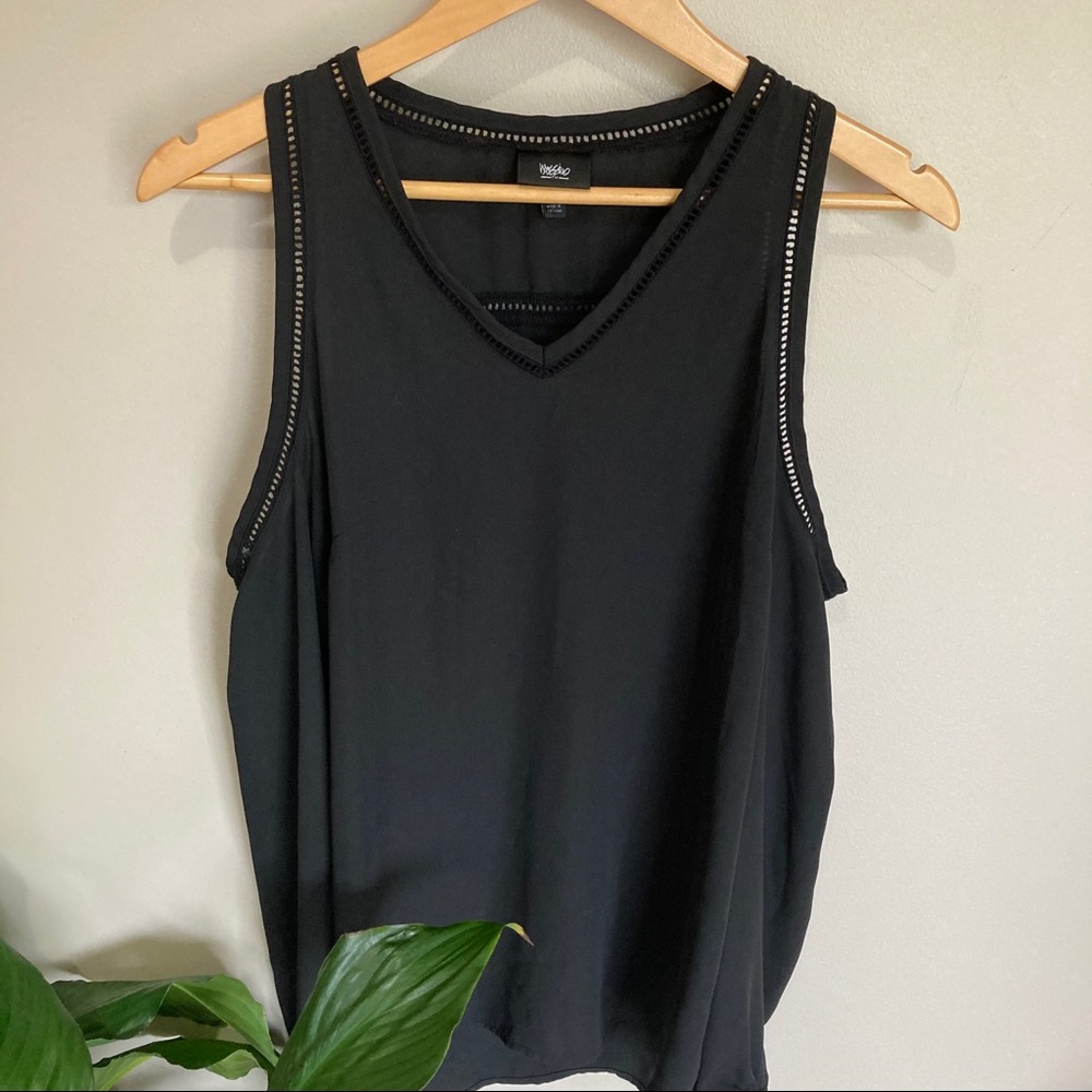 Cold shoulder top
